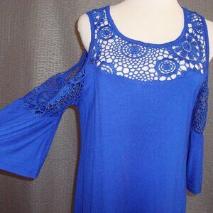 NWT Cupio Blue Cold Shoulder Bell Sleeve Crochet Lace Top sz L